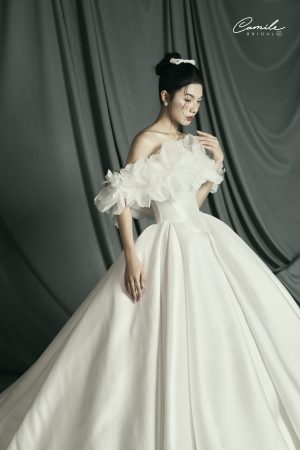 Ivory Grace – Minimal Satin Ball Gown